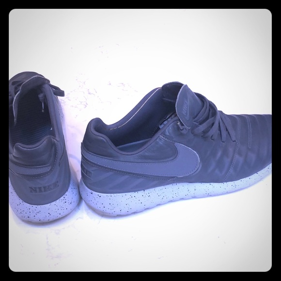 Nike Men’s 12 Shoes - Picture 1 of 3